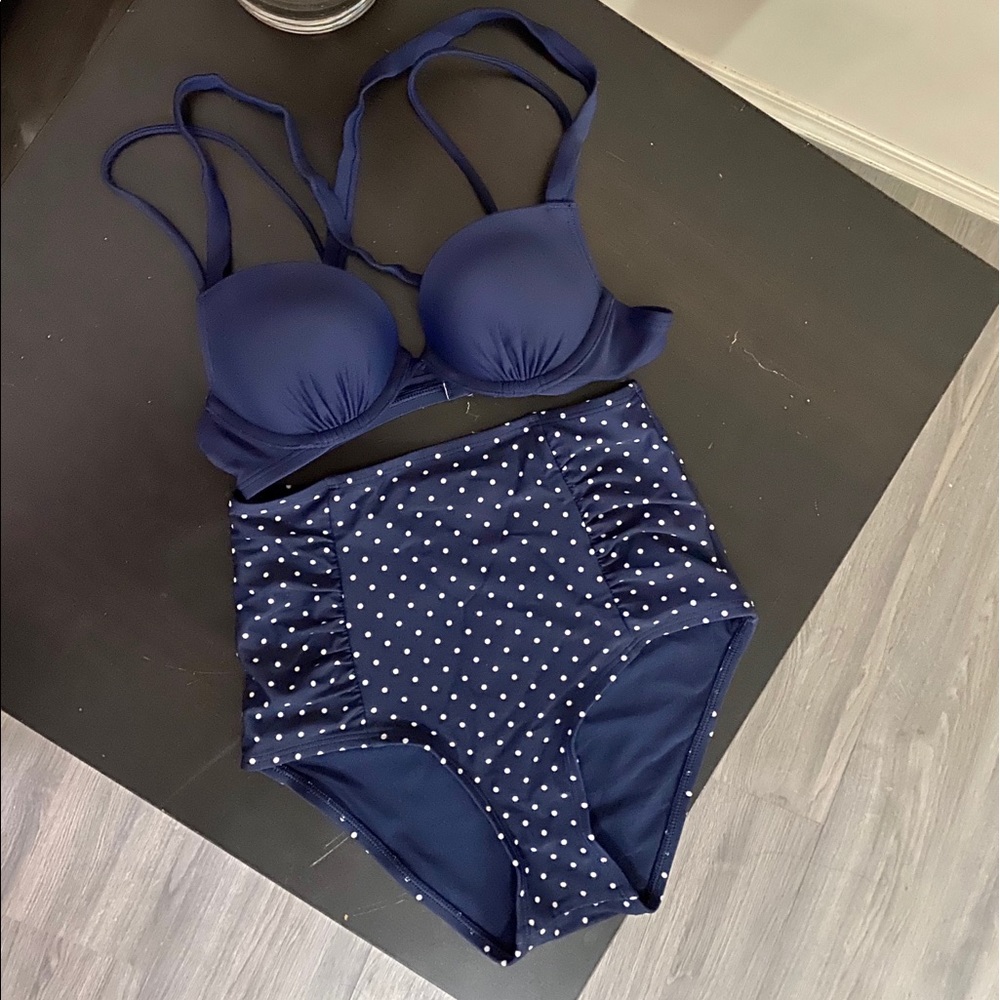 American Eagle Aerie high waisted swimwear. ✨